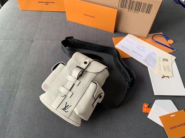 ルイヴィトンバッグ角部分ディテール